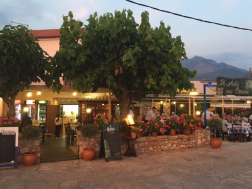 stoupa taverna